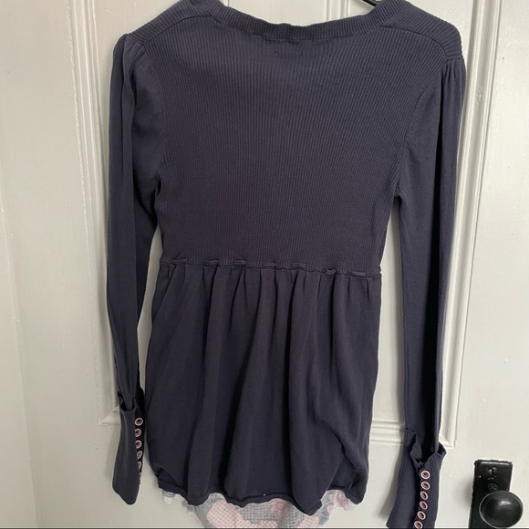 D.E.P.T scoop neck sweater size medium with button detail stretchy with lace - Picture 5 of 8